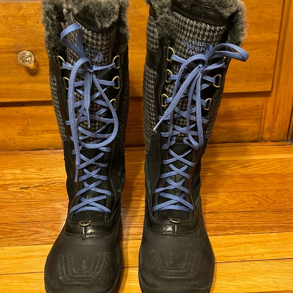 The North Face Faux Fur Boots for Women size 9